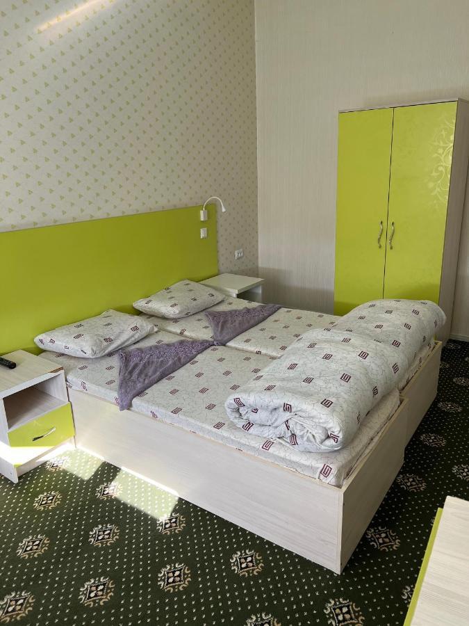 Anisa- Hostel Dushanbe Ngoại thất bức ảnh